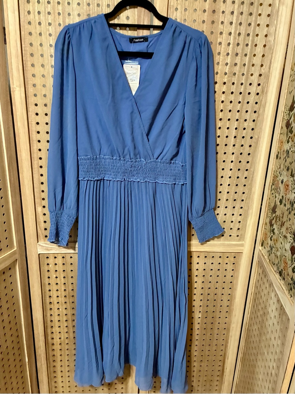 Periwinkle Blue Pleated Long Sleeve Midi Dress Size L